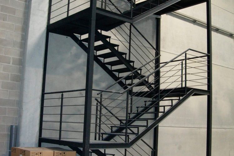 auri-escaleras-metalicas-industriales05