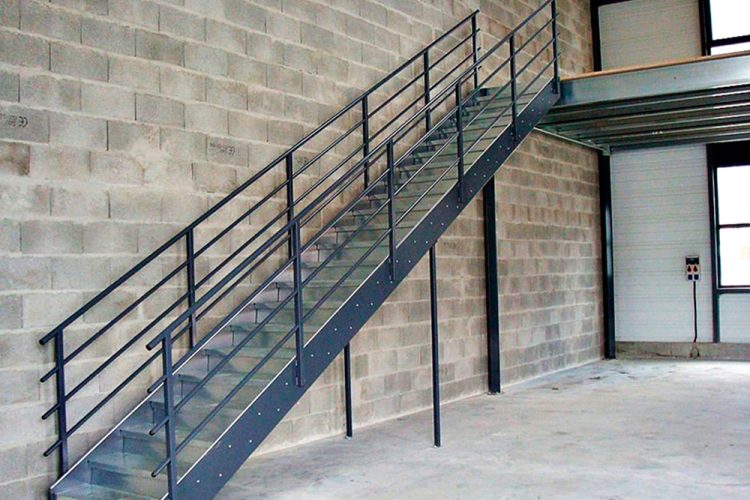 auri-escaleras-metalicas-industriales06